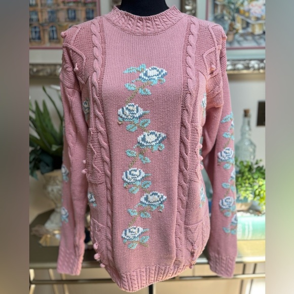 VTG IZOD CLUB HAND EMBROIDERED BLUE & PINK CROCHETED COTTAGE CORE SWEATER SZ S - Picture 3 of 11